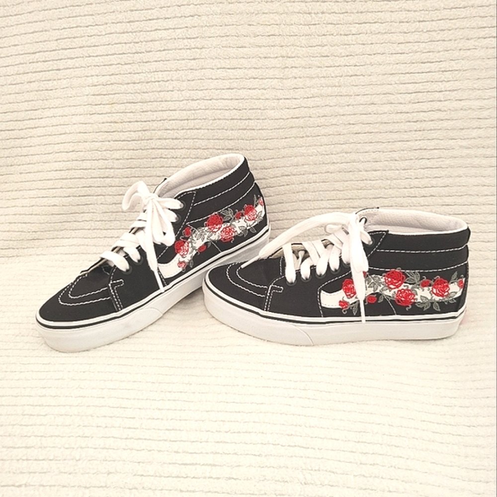 VANS Off The Wall SK8 Lace Sneakers Shoes Black Embroidered Rose Mid Top W7 M5.5